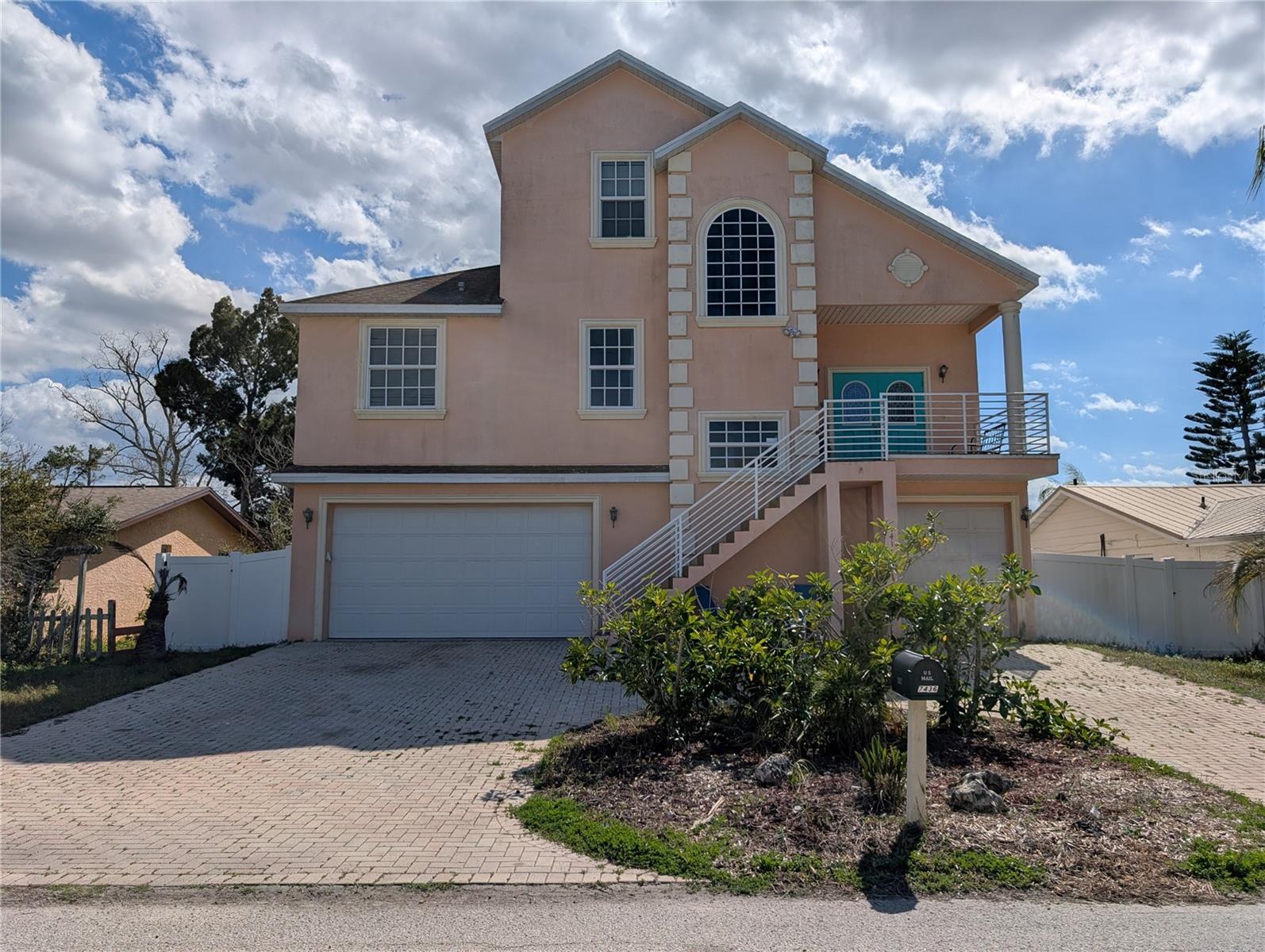 7436 Islander Ln, Hudson