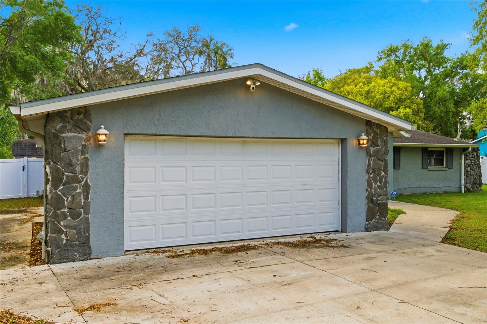 212 W 131st Ave, Tampa