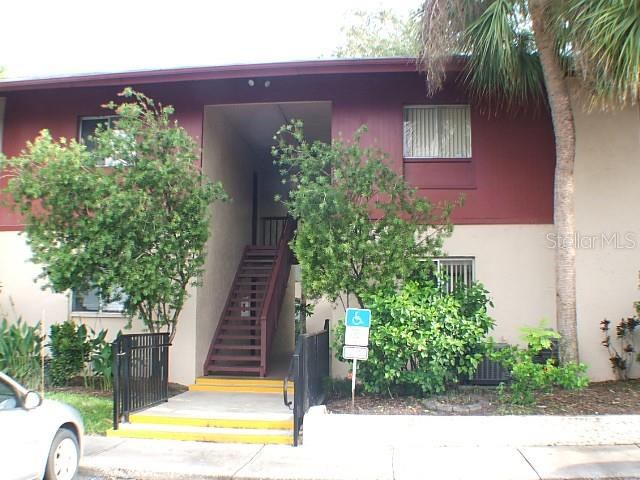 8609 N Champlain Ct #77, Tampa