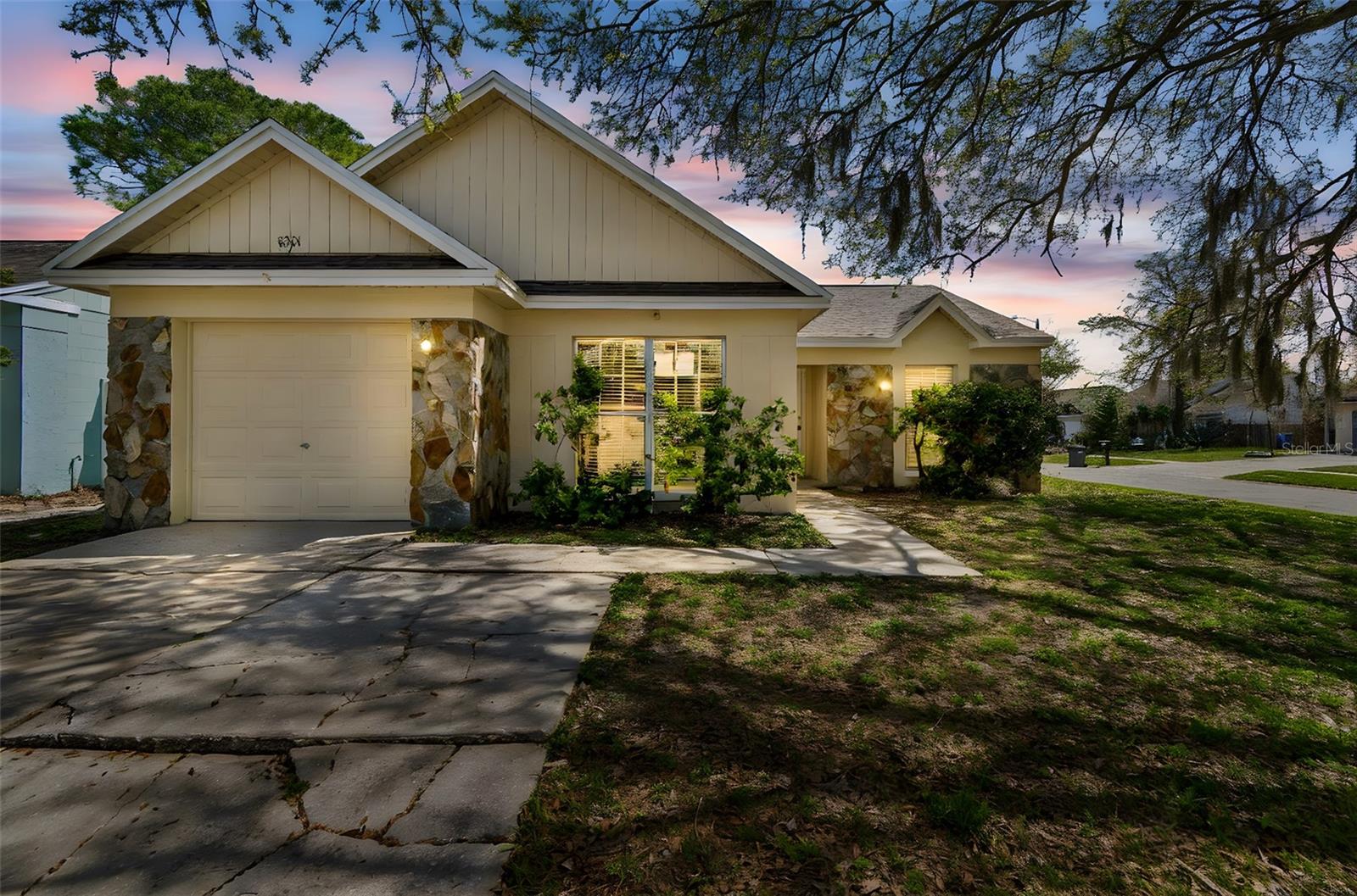 8301 Iberia Pl, Tampa