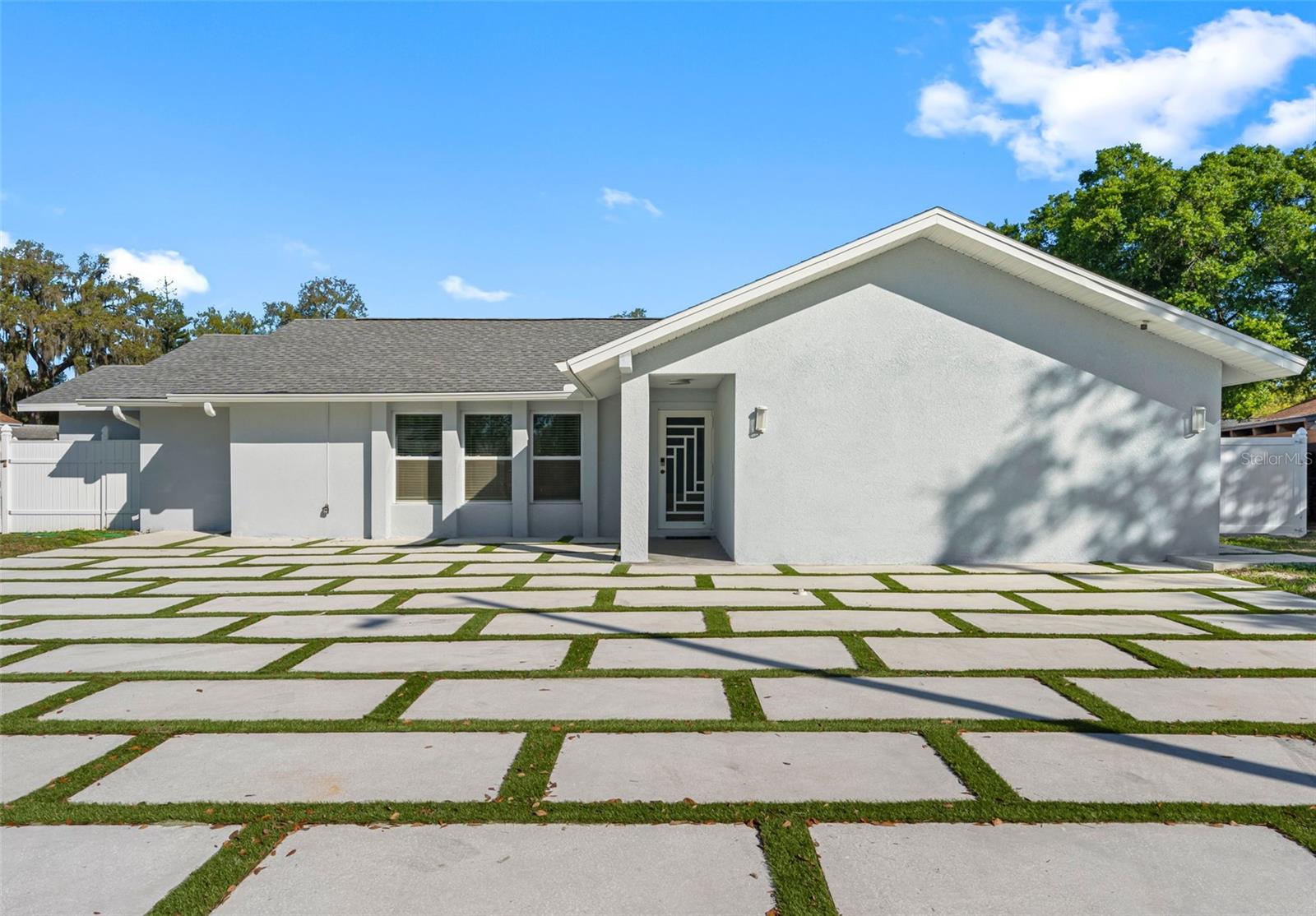 1803 Lake Crest Ave, Brandon