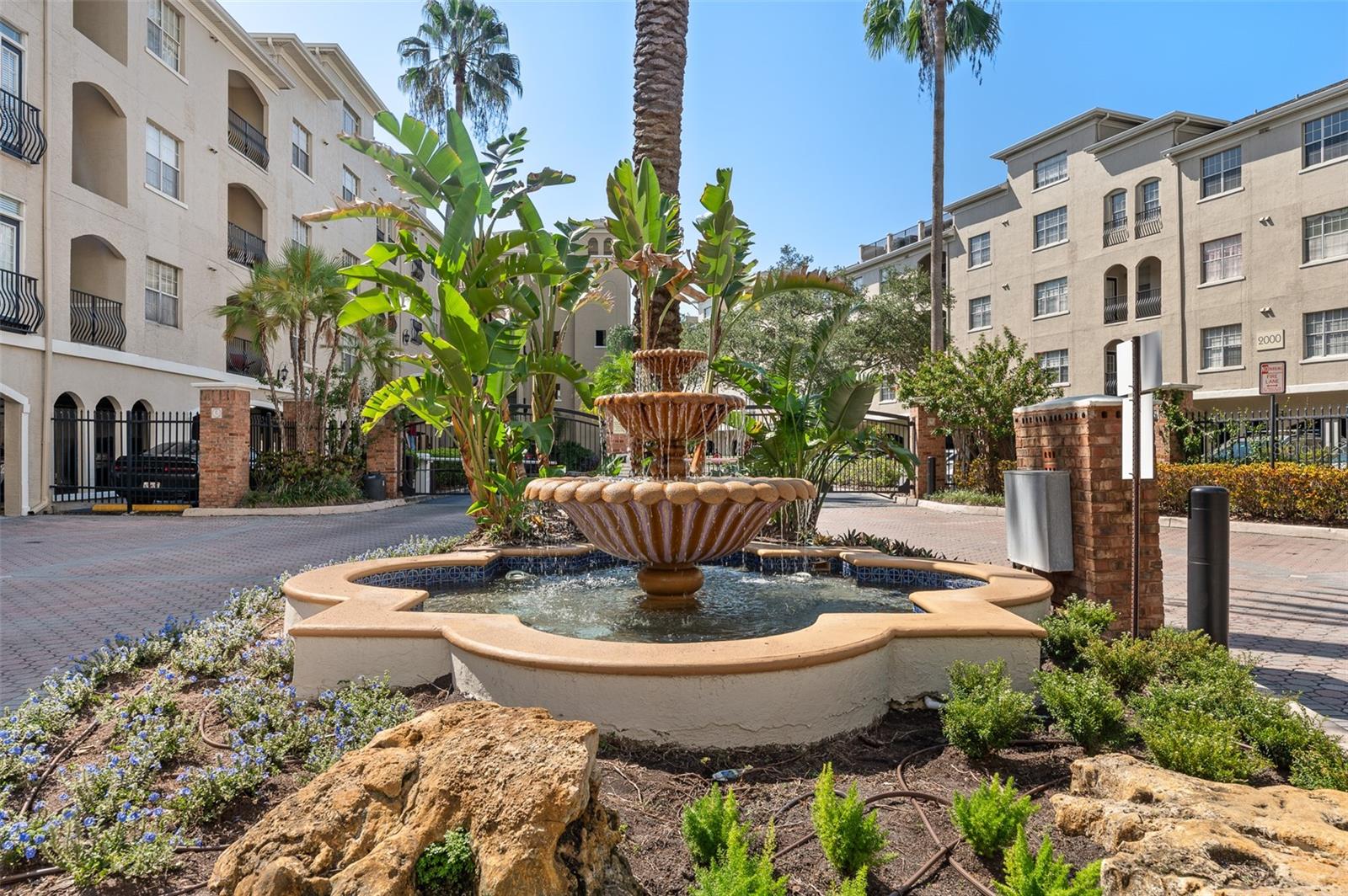 501 Knights Run Ave #1215, Tampa