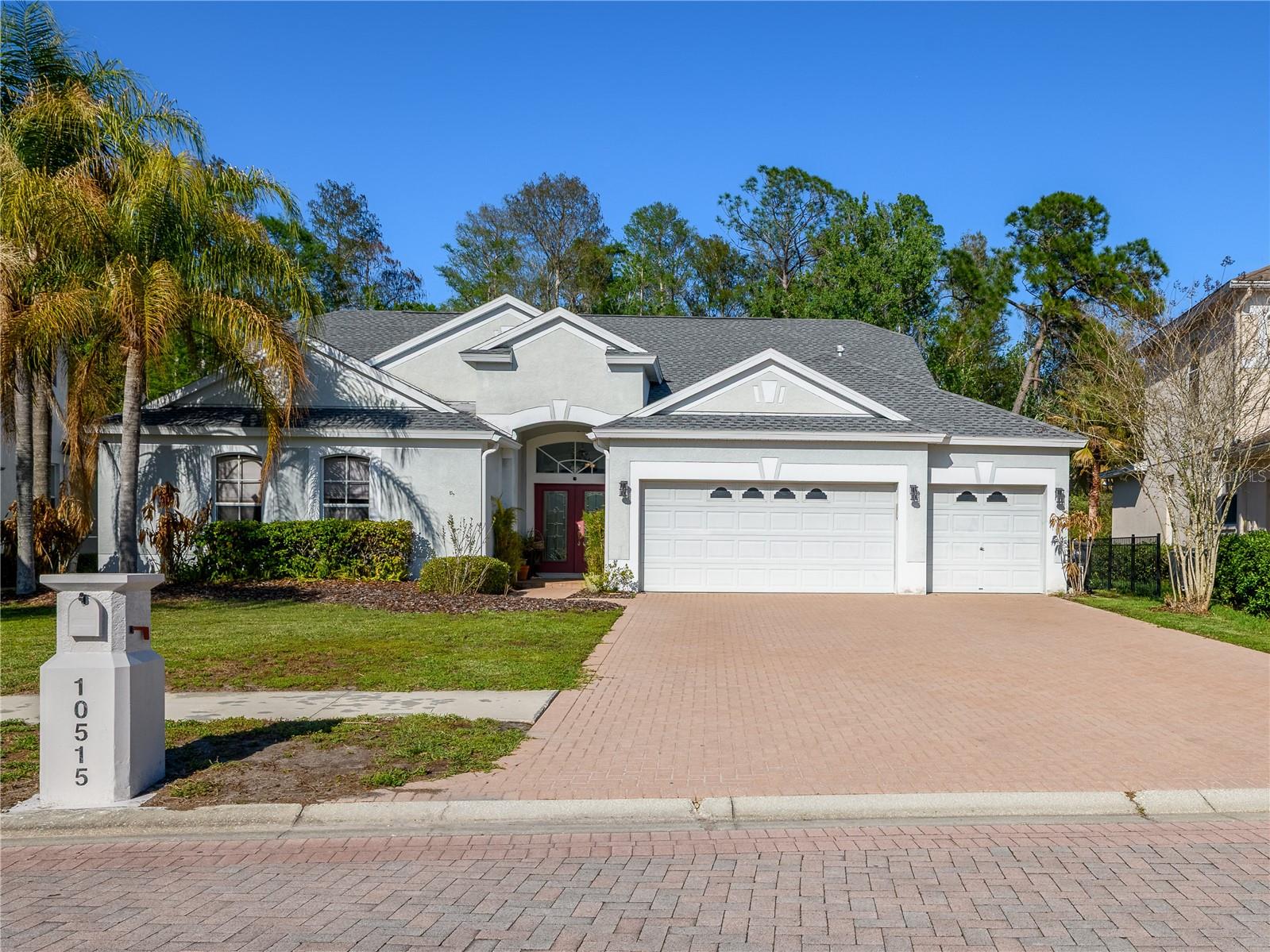 10515 Canary Isle Dr, Tampa