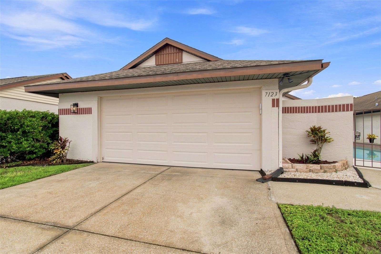 7123 Silvermill Dr, Tampa