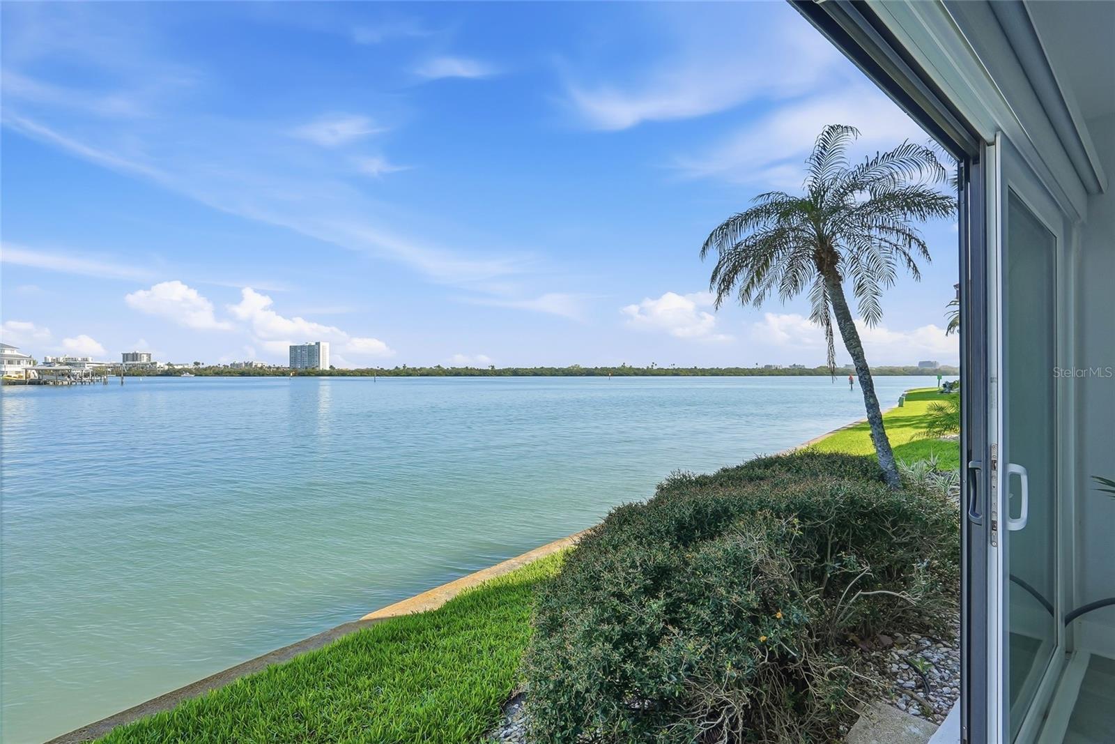 868 Bayway Blvd #101, Clearwater Beach