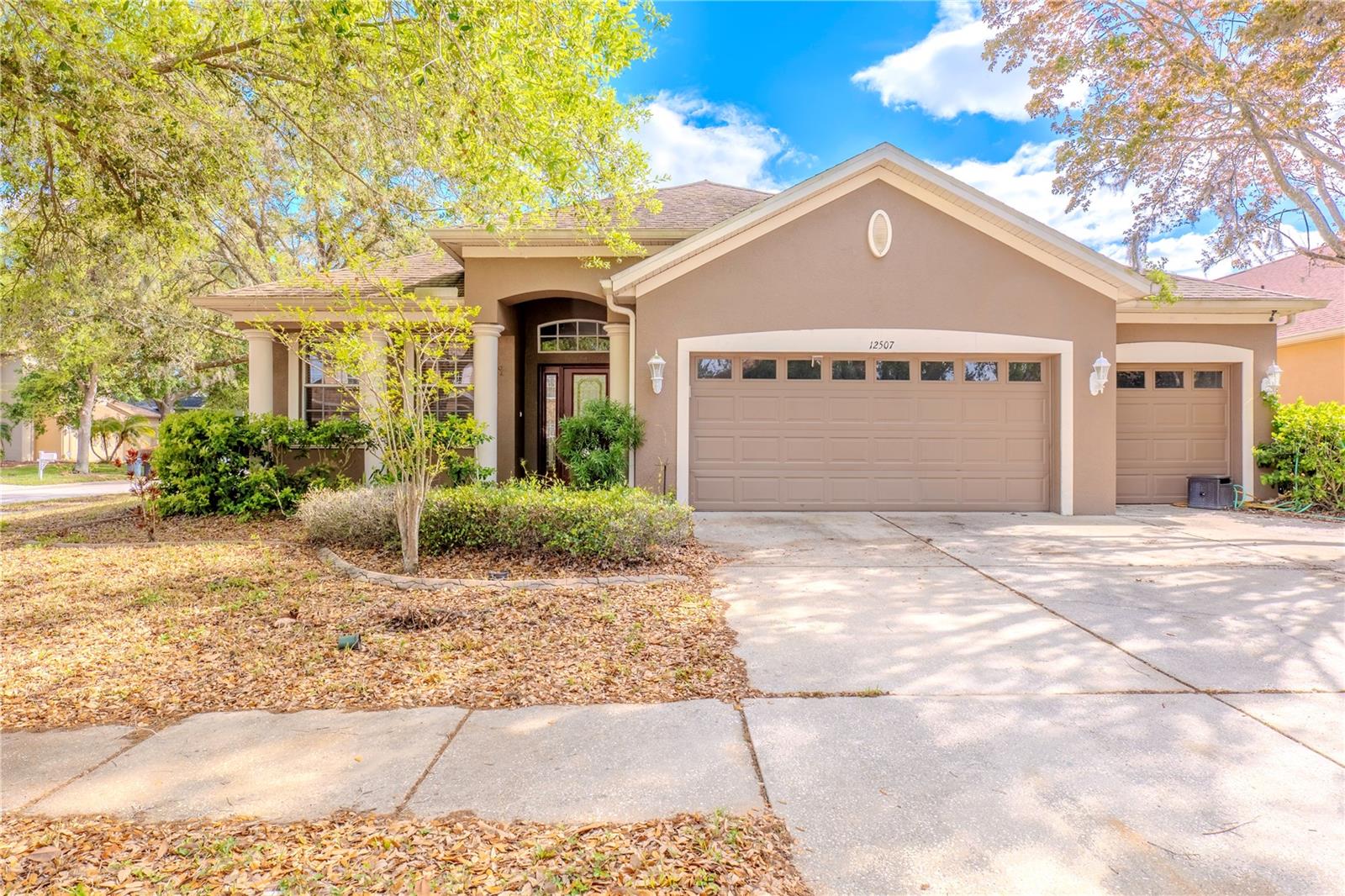 12507 Burgess Hill Dr, Riverview