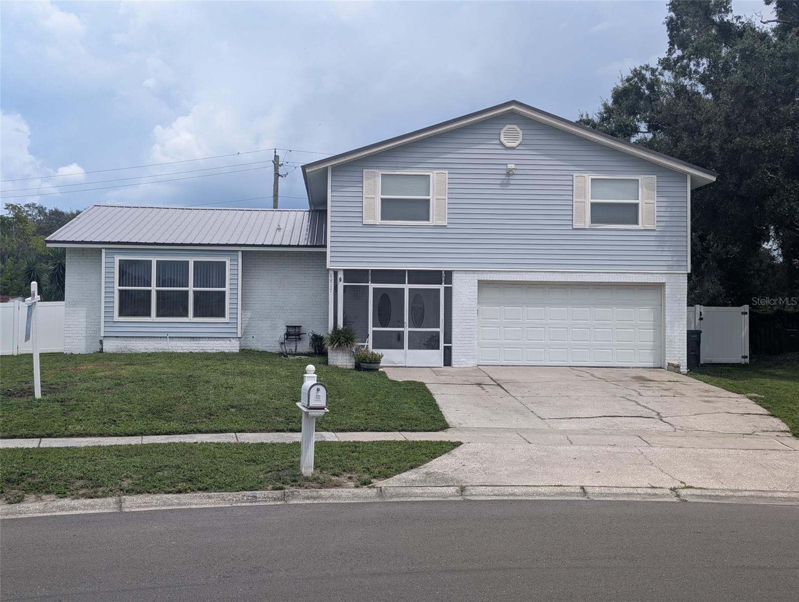 6817 Mitchell Cir, Tampa