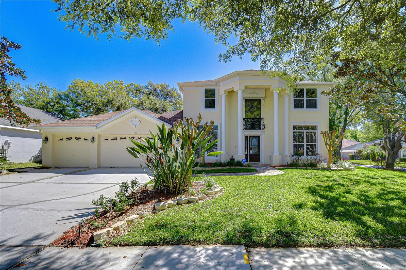 1121 Split Silk St, Valrico