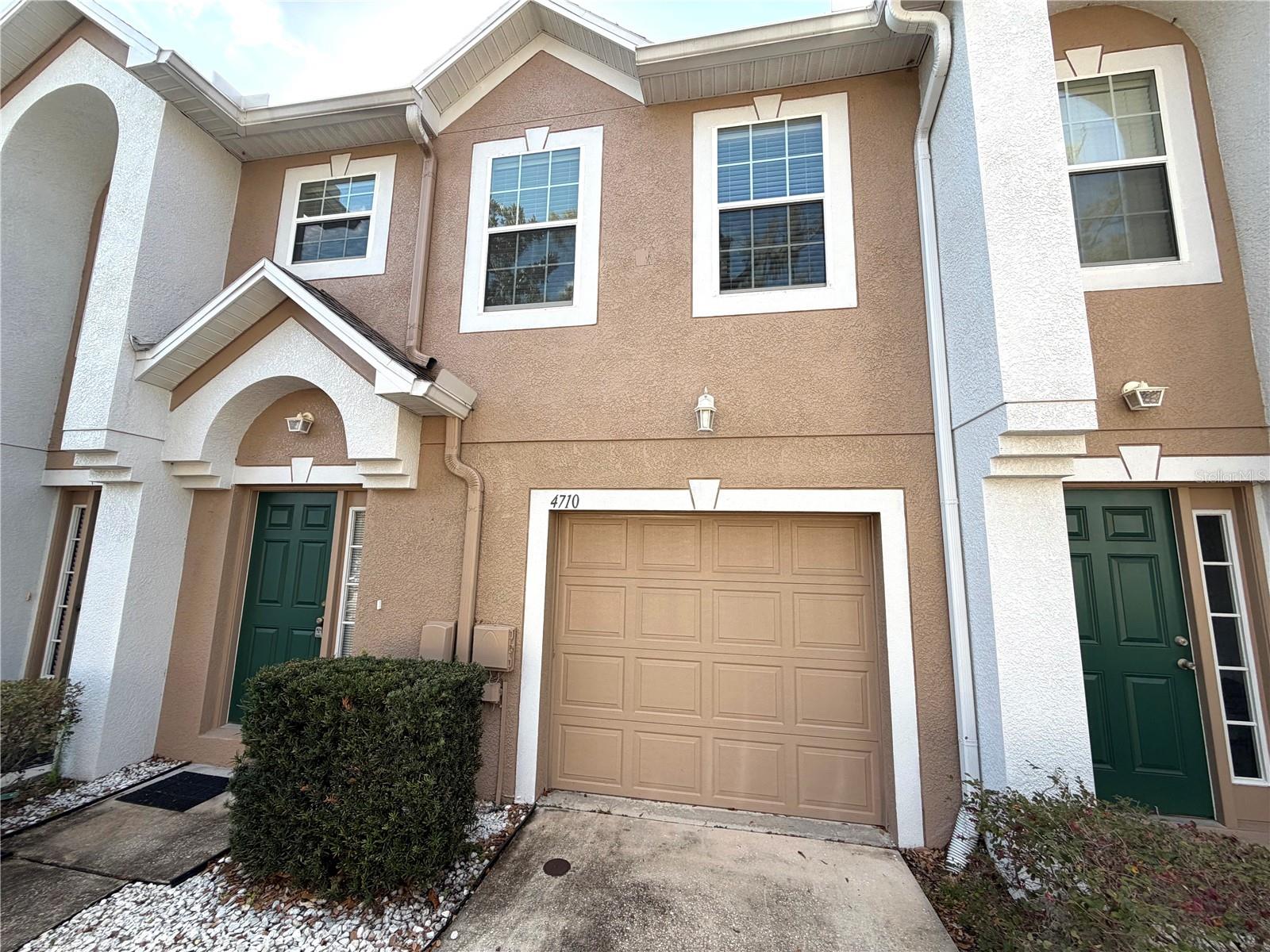 4710 Ashburn Pond Way, Tampa