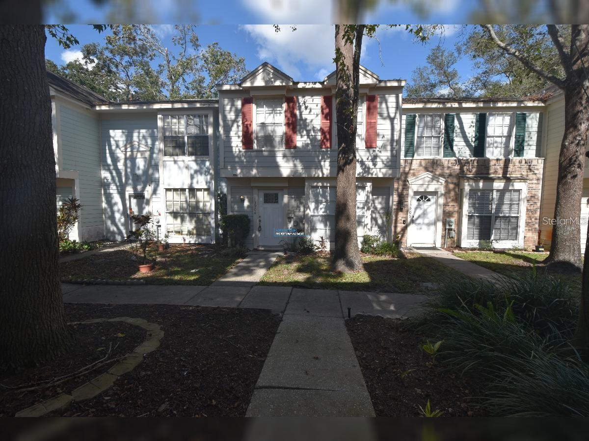 13908 Fletchers Mill Dr, Tampa