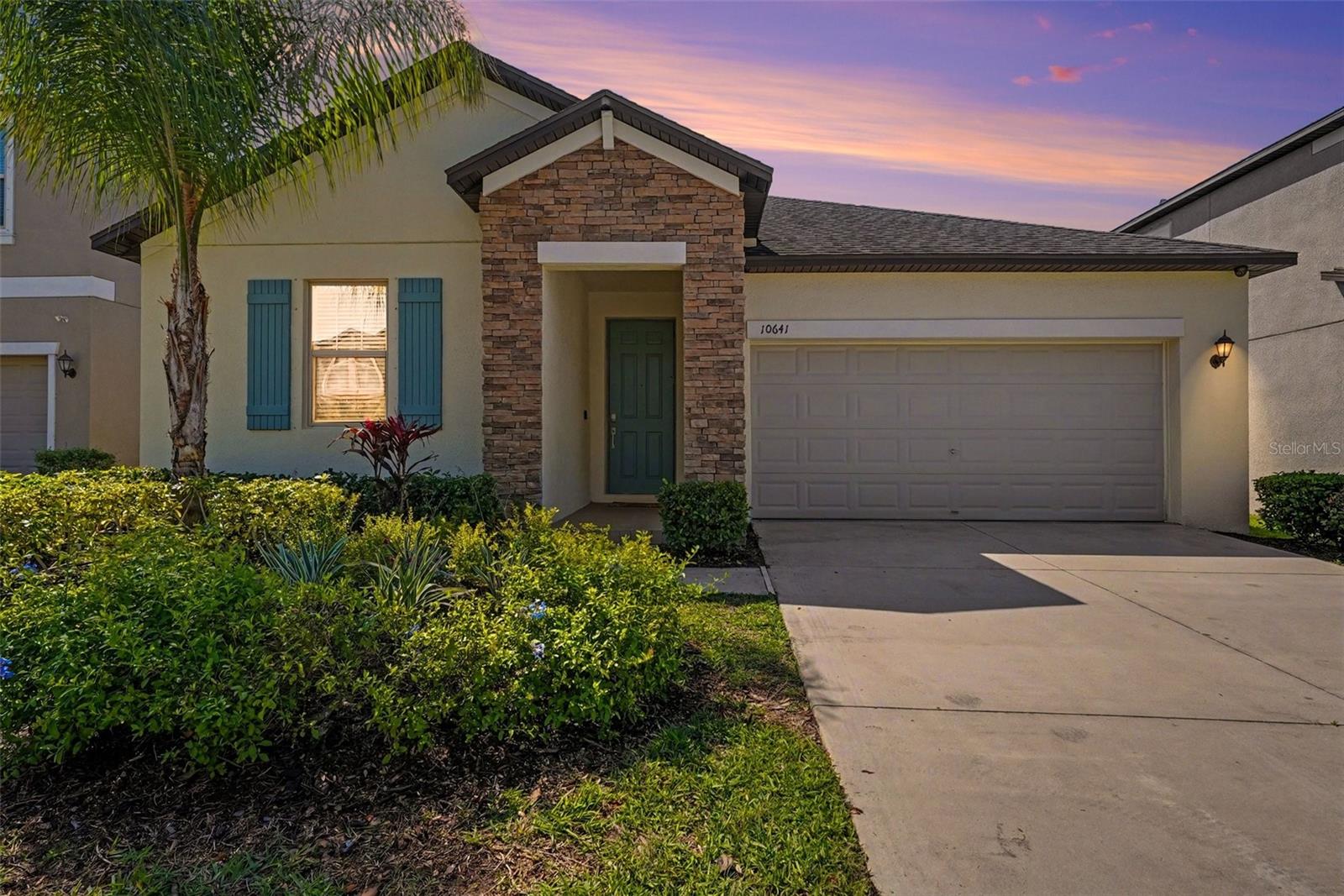 10641 Bahama Woodstar Ct, Riverview