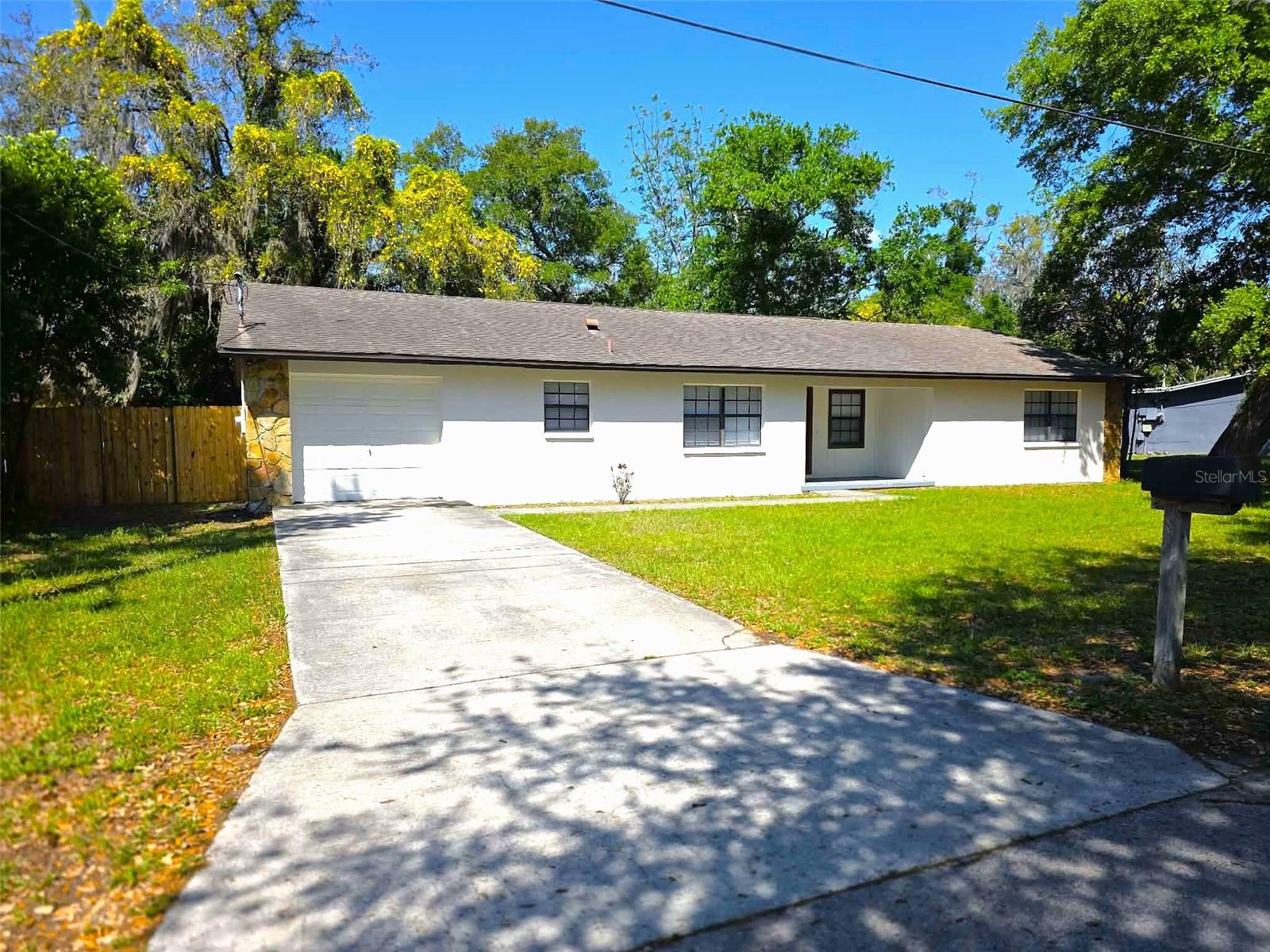 10410 N Ojus Dr, Tampa
