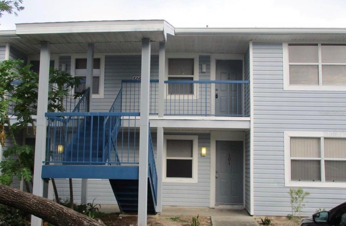 5052 Terrace Club Ln #201, Tampa