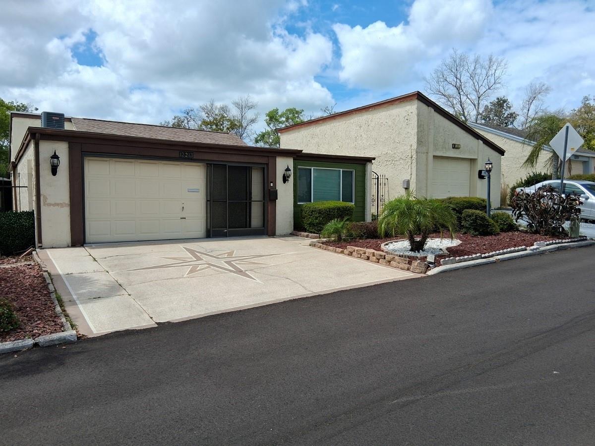 12213 Saddle Strap Row, Hudson