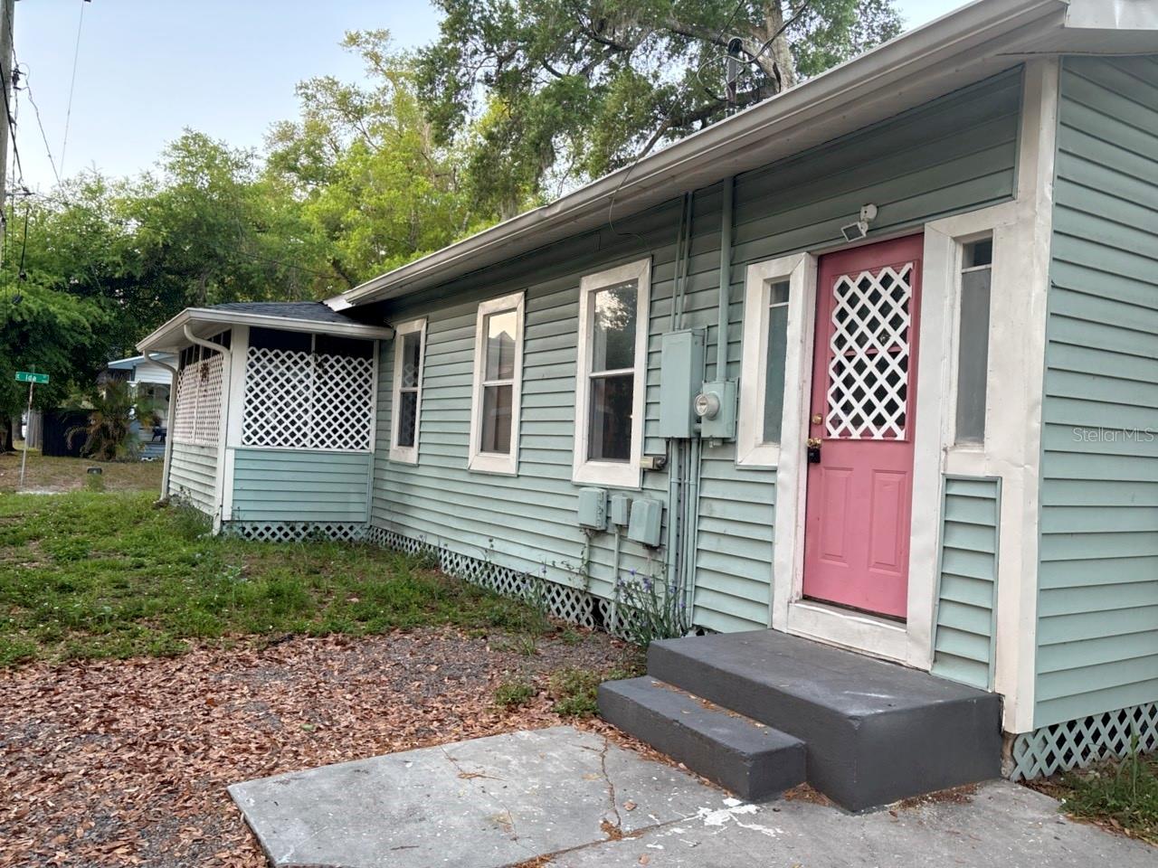 922 E Ida St, Tampa