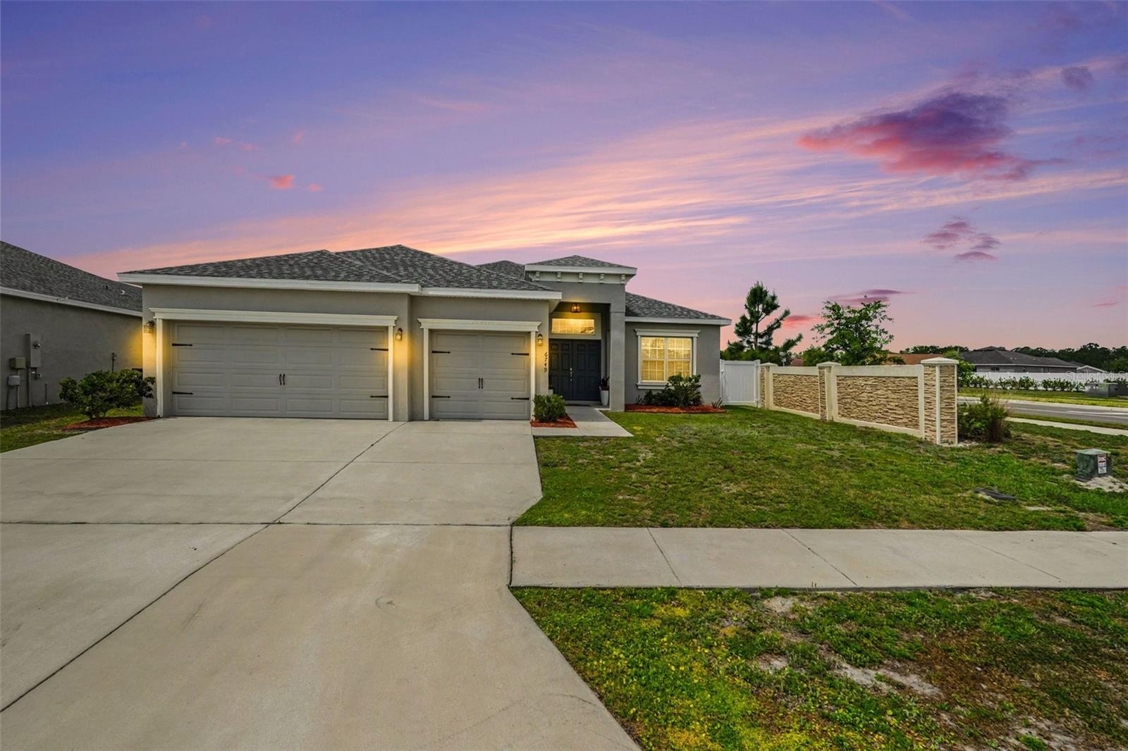 6749 Abbywood Ln, Zephyrhills