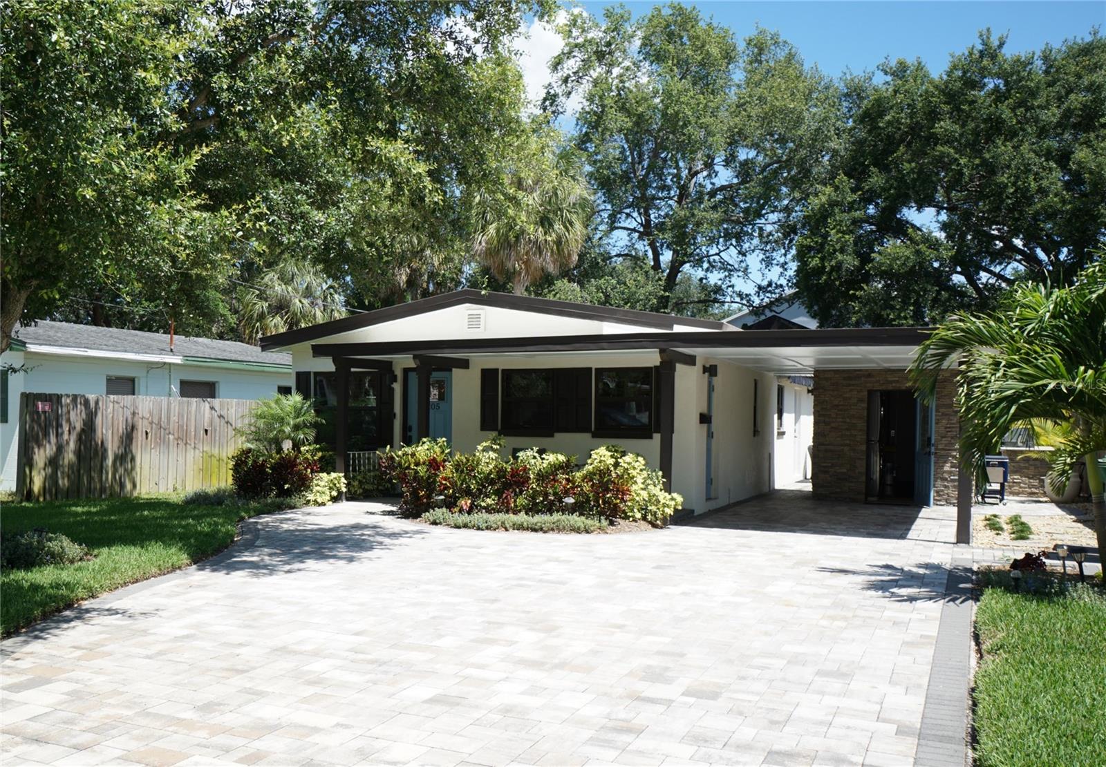 3205 W Ballast Point Blvd, Tampa