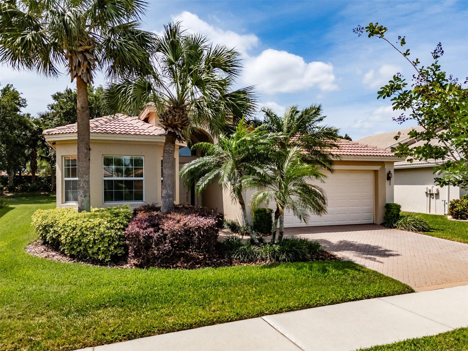 16020 Golden Lakes Dr, Wimauma