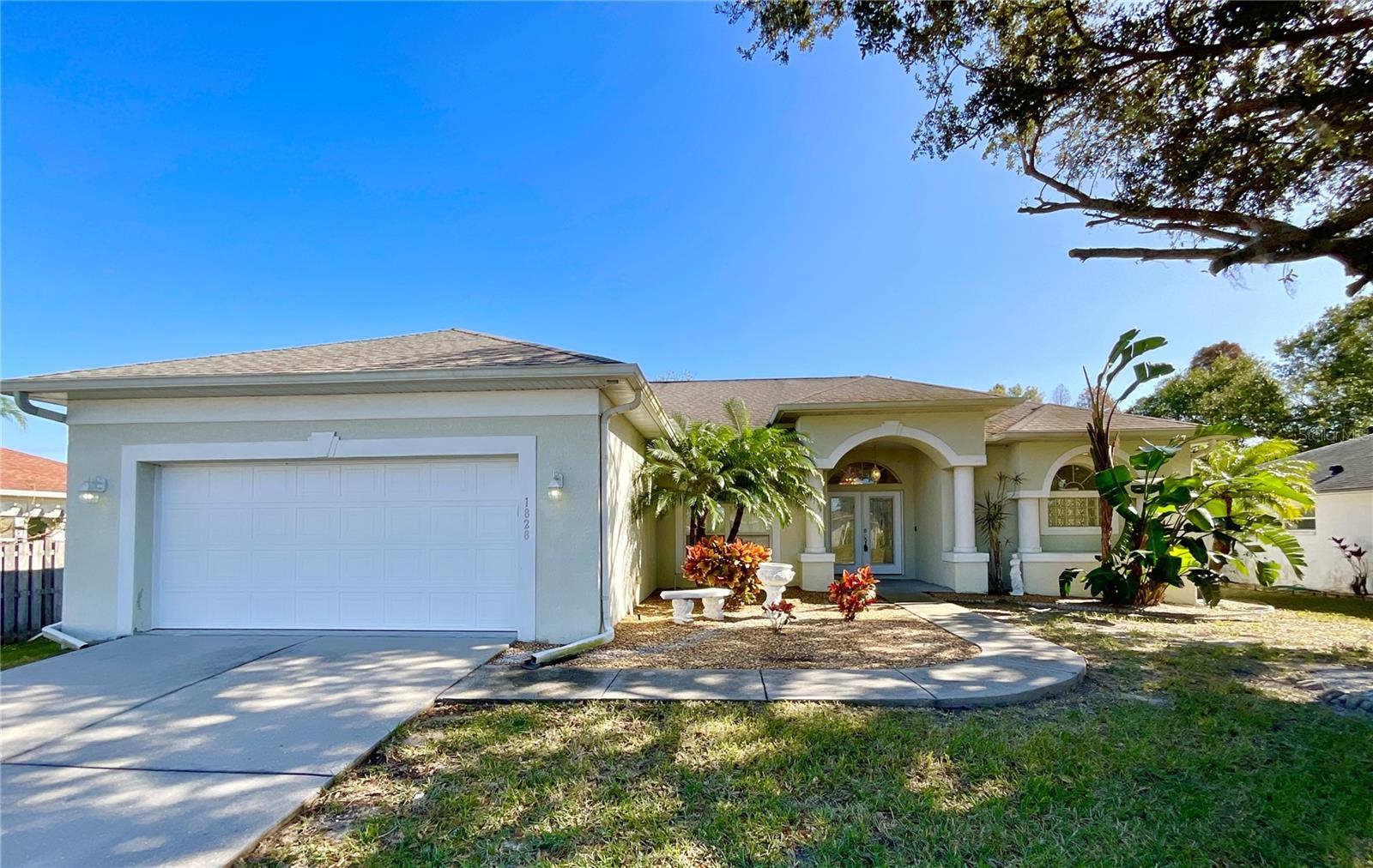 1828 Osprey Ln, Lutz