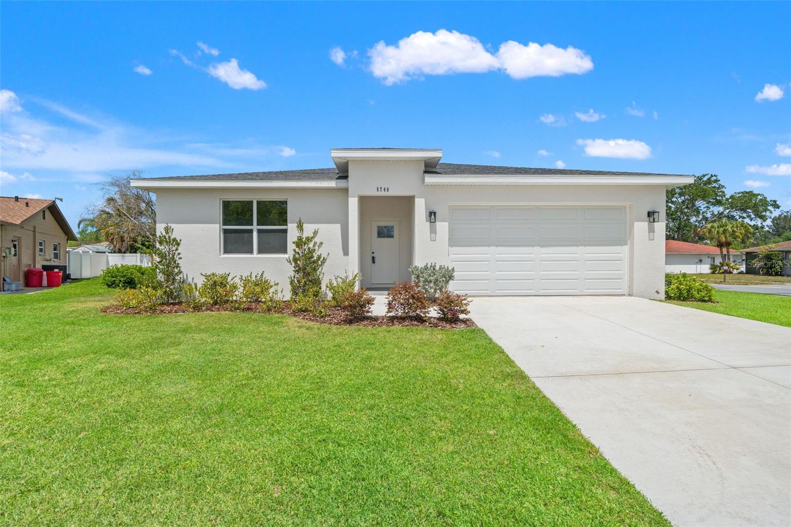 5749 Bacardi Ct, Holiday