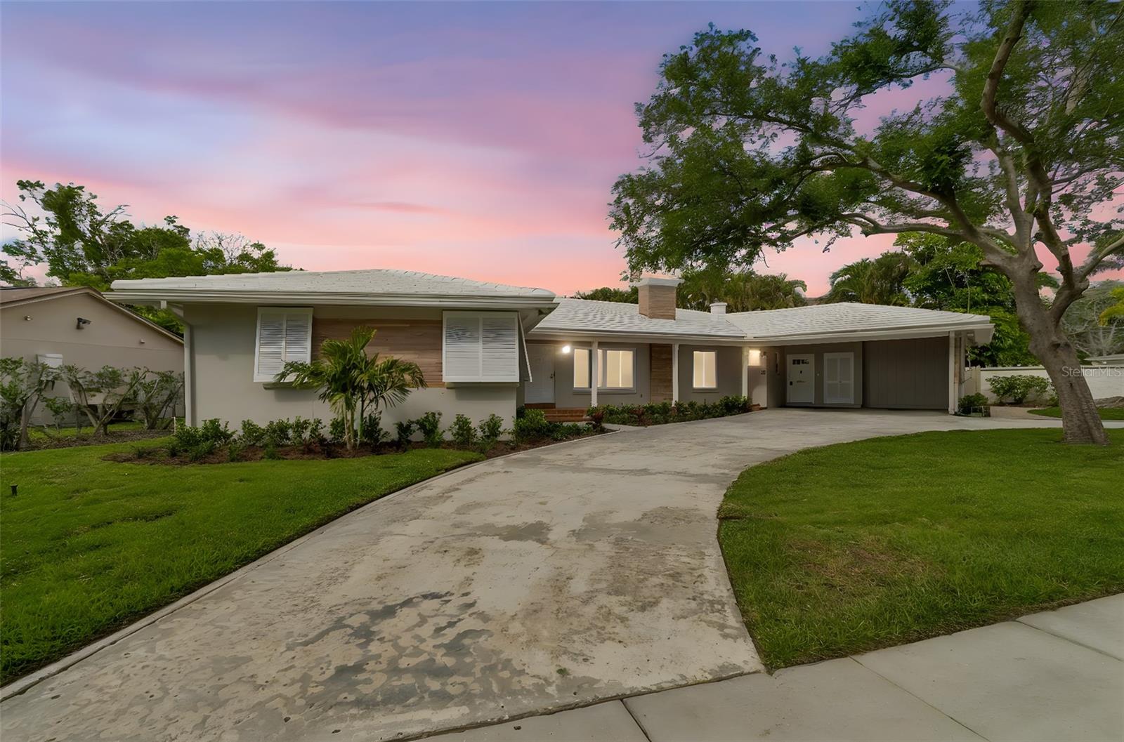 99 Ladoga Ave, Tampa