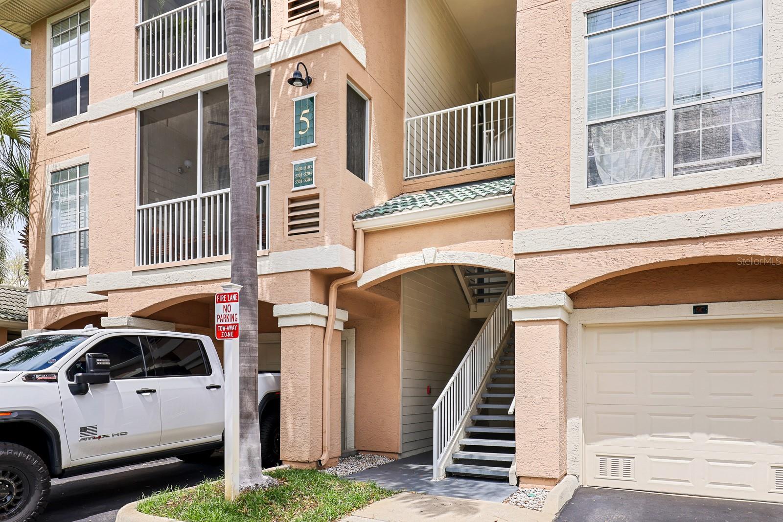 5302 Bay Club Cir, Tampa