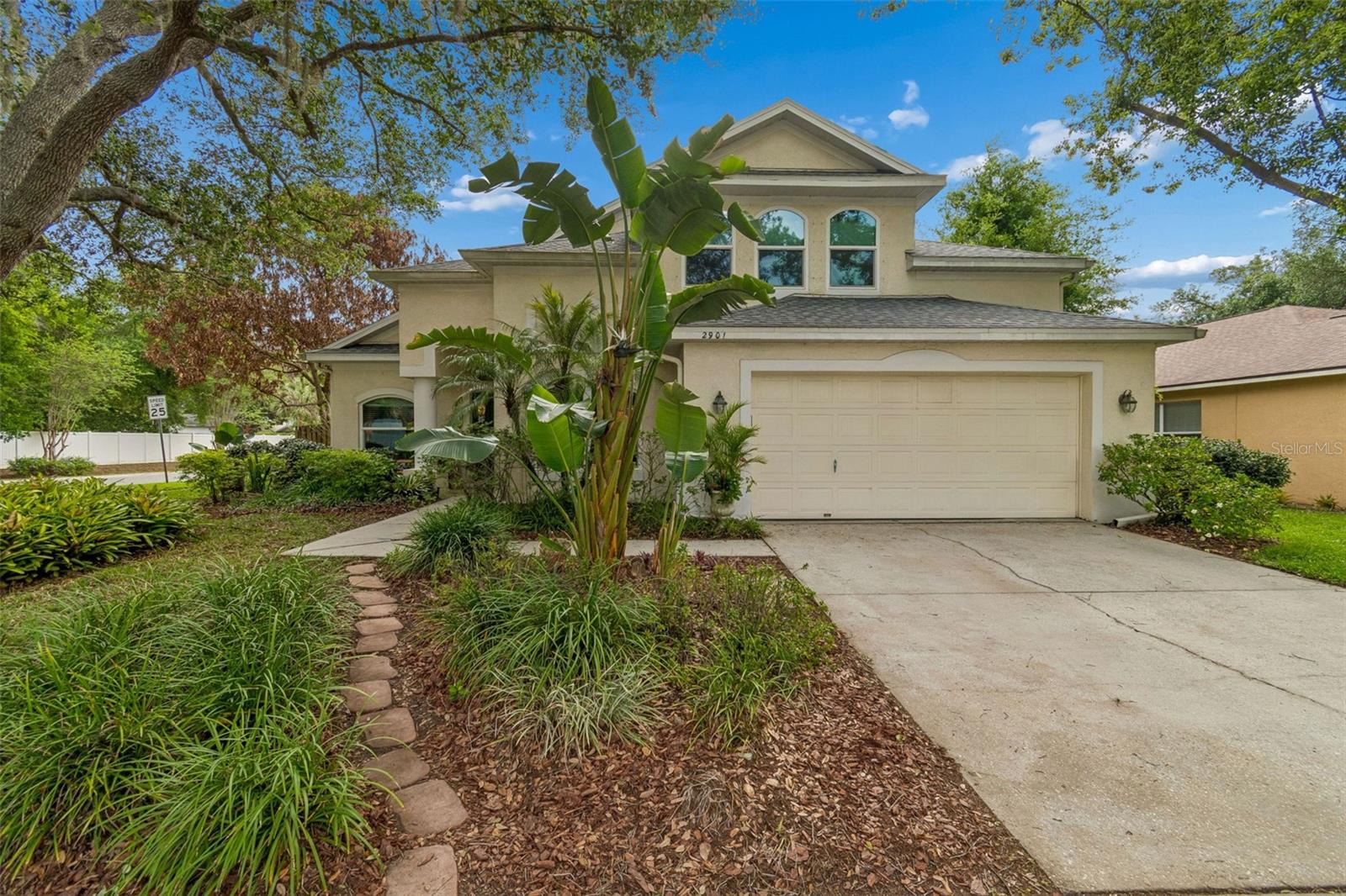 2901 Red Coat Cir, Brandon