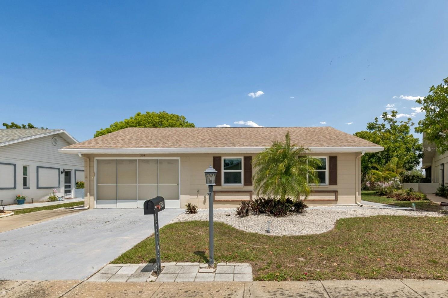 209 Genet Ct, Sun City Center