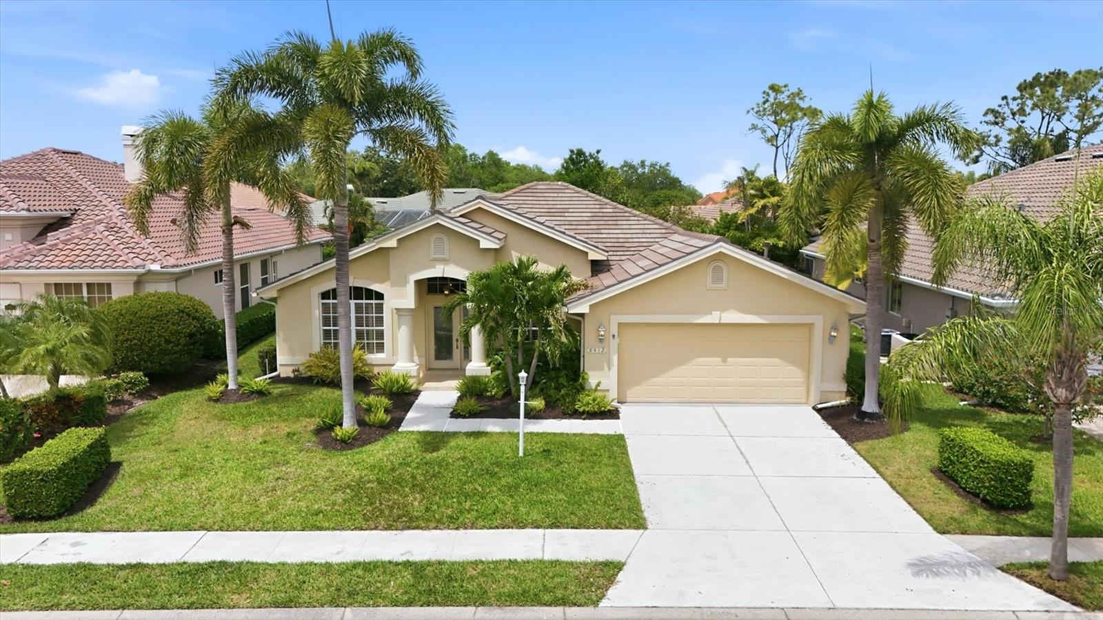 8412 Misty Morning Ct, Lakewood Ranch