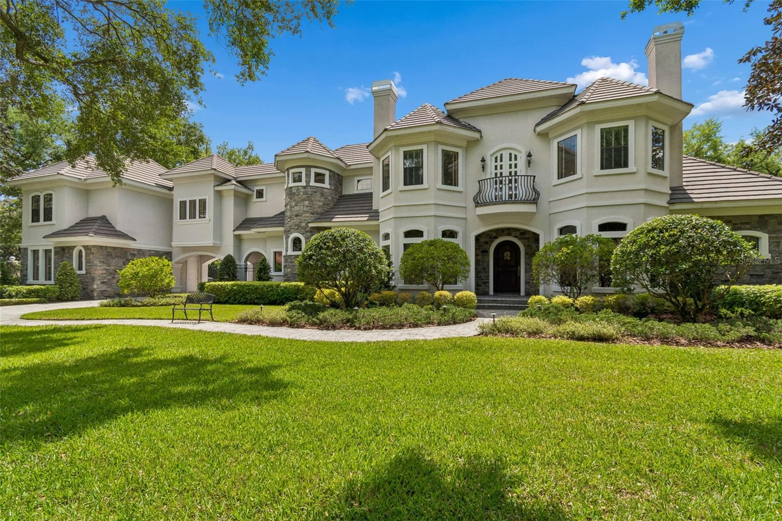 702 Berrocales De Avila, Tampa