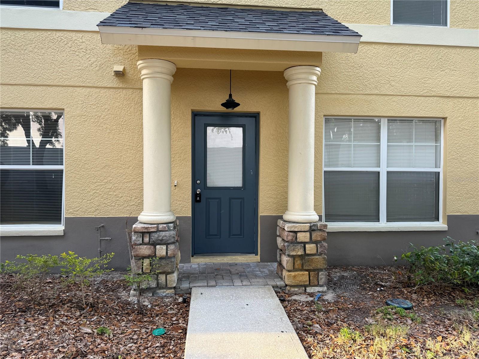 201 Draw Bridge Ln, Valrico