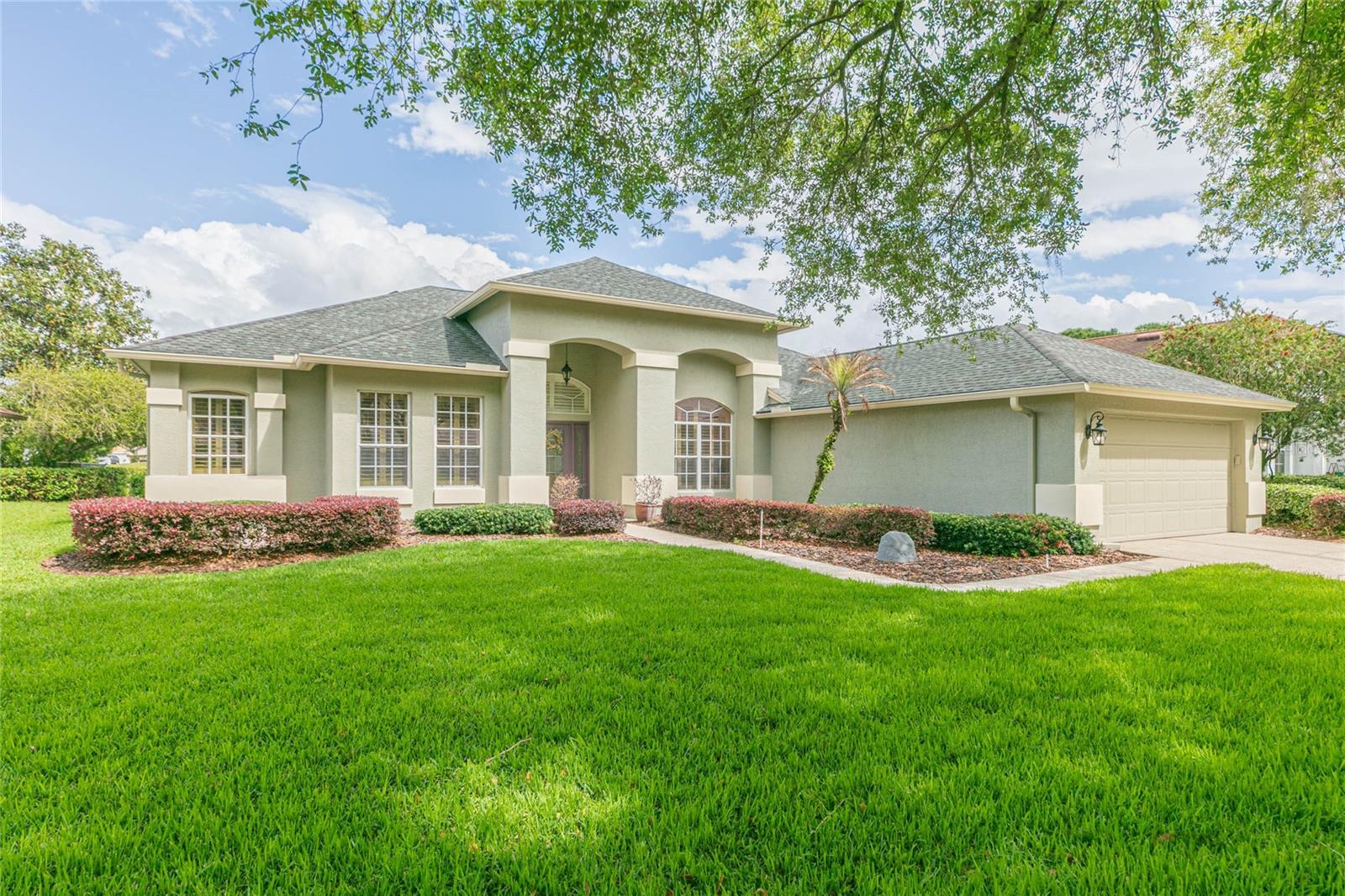 3516 Shadowood Dr, Valrico