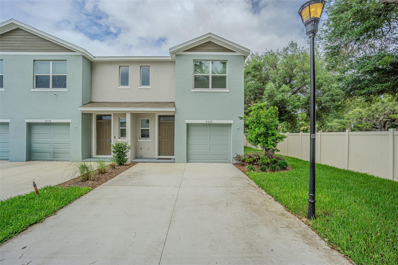 6358 Sophie Oaks Ct, Tampa