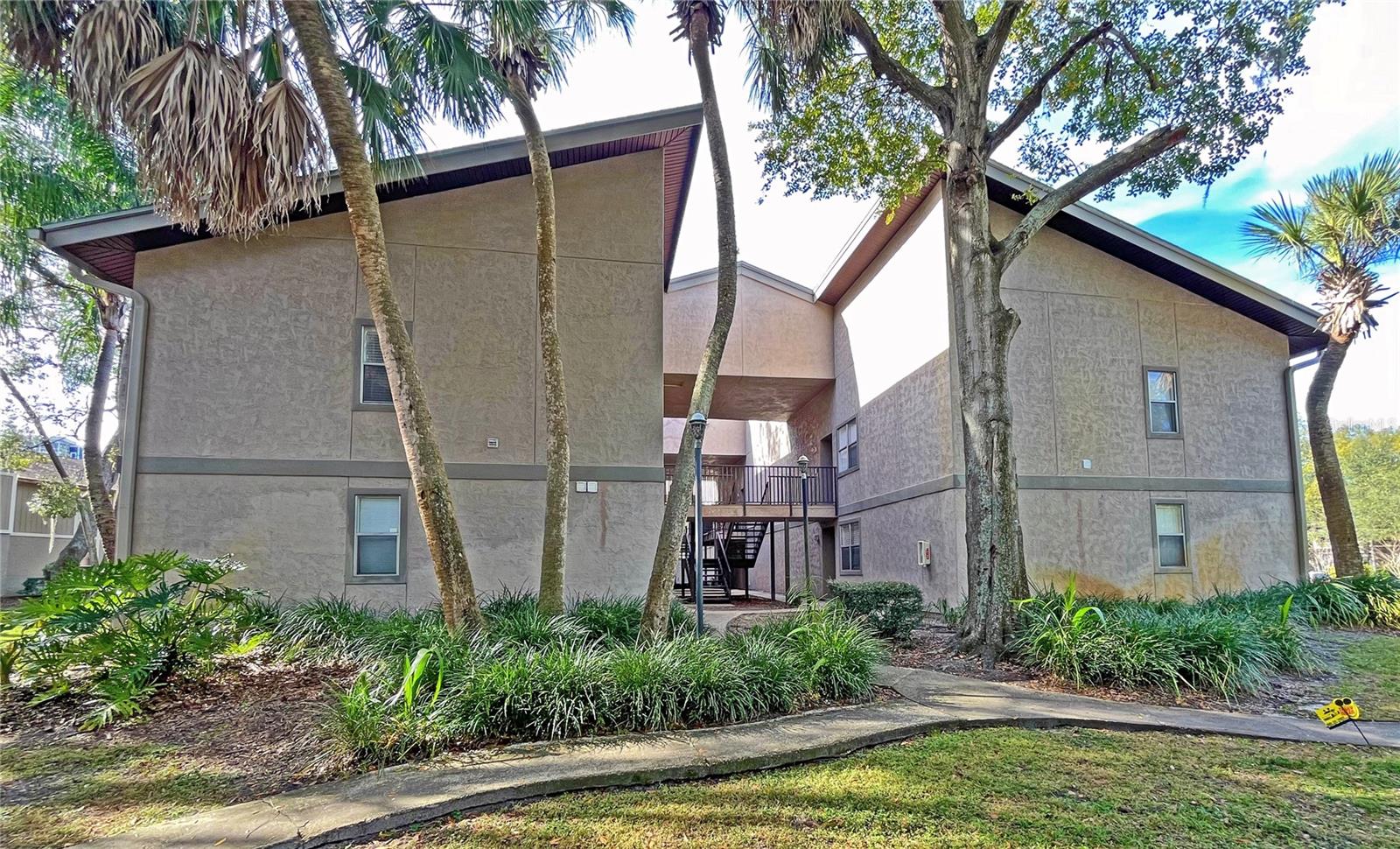 4207 Winding Moss Trl #208, Tampa
