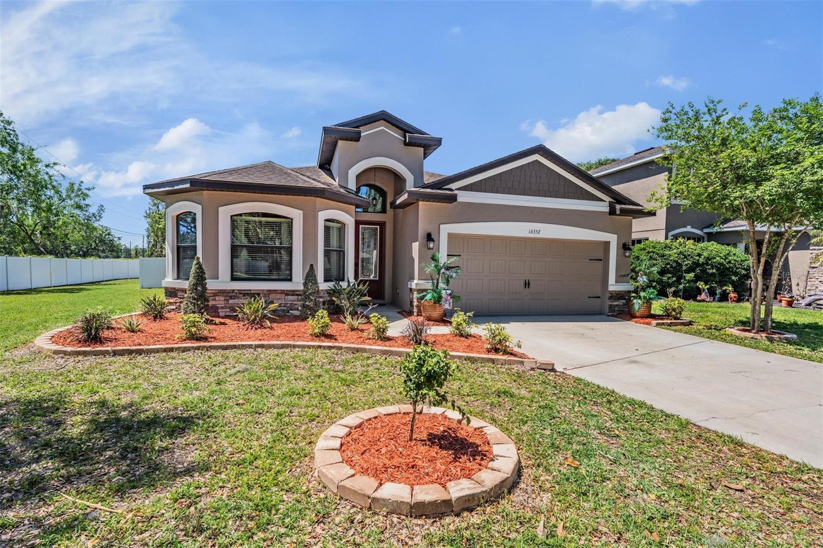 16352 Laurel Garden Ct, Spring Hill