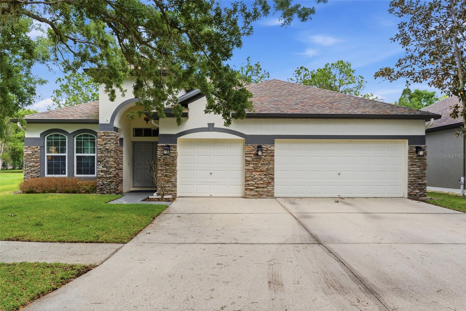 5832 Heronview Crescent Dr, Lithia