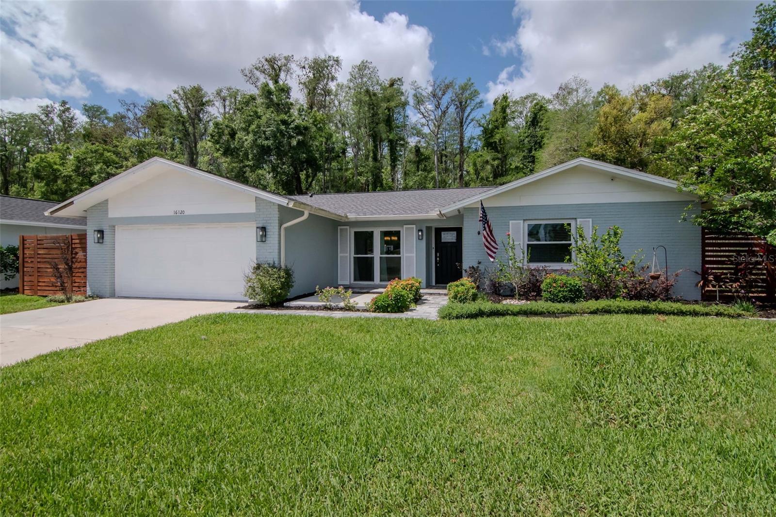 16120 Oakmanor Dr, Tampa