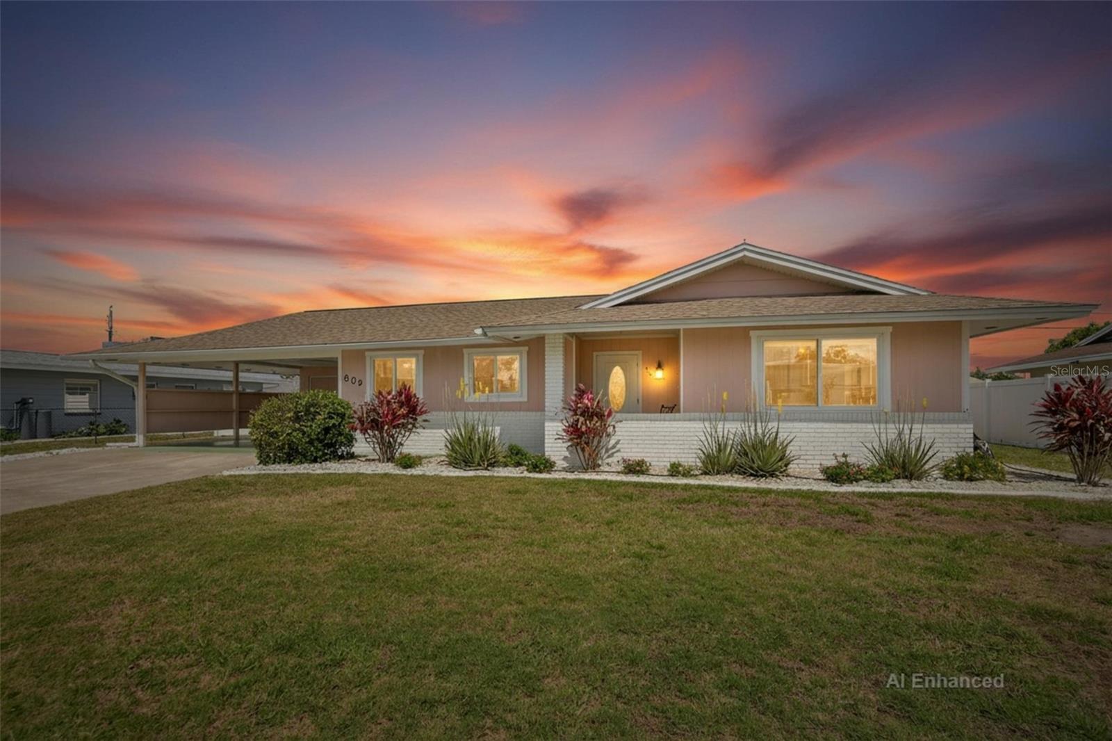 809 Oakmont Ave, Sun City Center