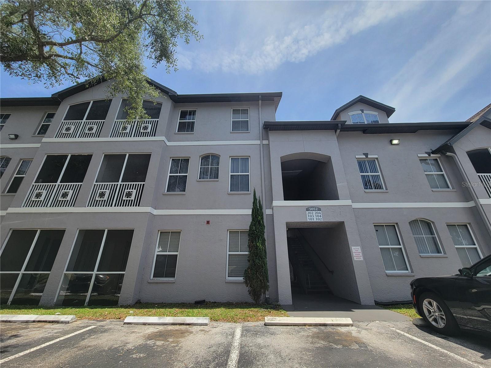 5052 Sunridge Palms Dr #104, Tampa
