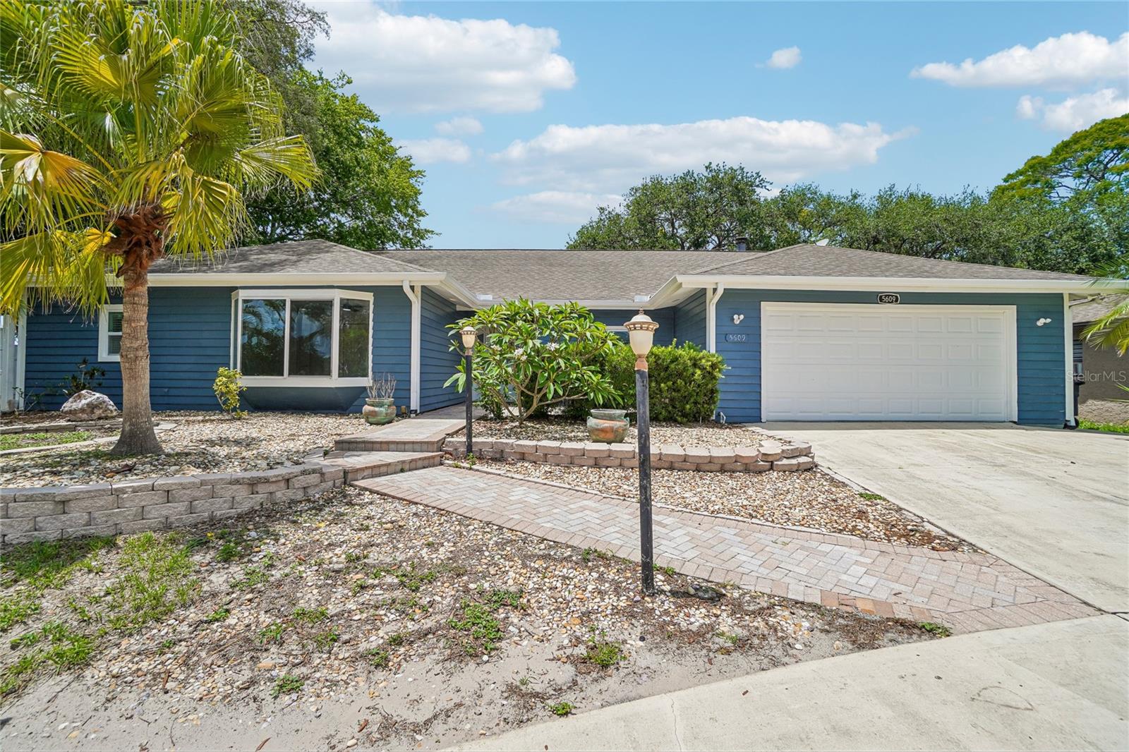 5609 Executive Dr, New Port Richey