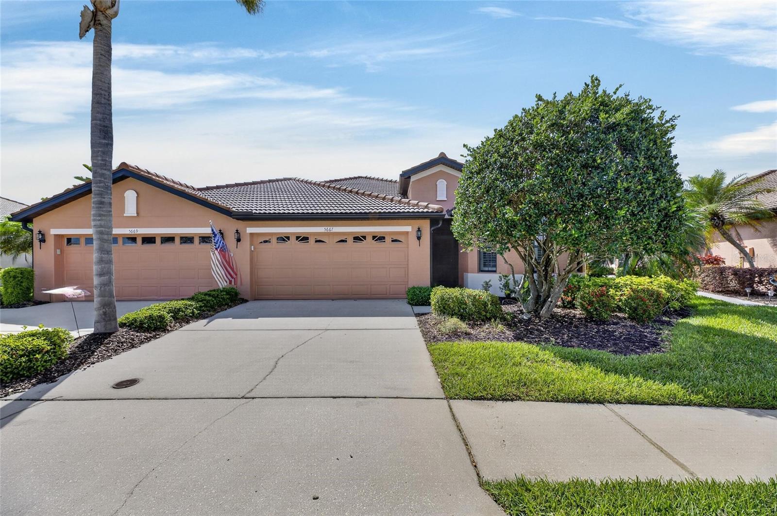 5667 Sunset Falls Dr, Apollo Beach