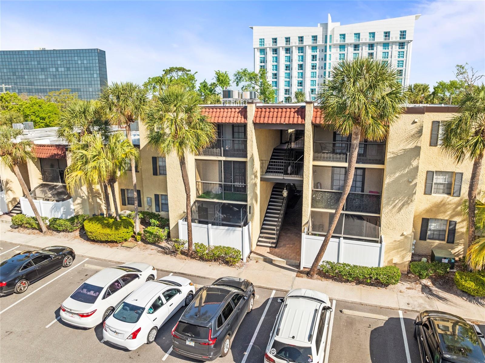 5304 W Kennedy Blvd #107, Tampa