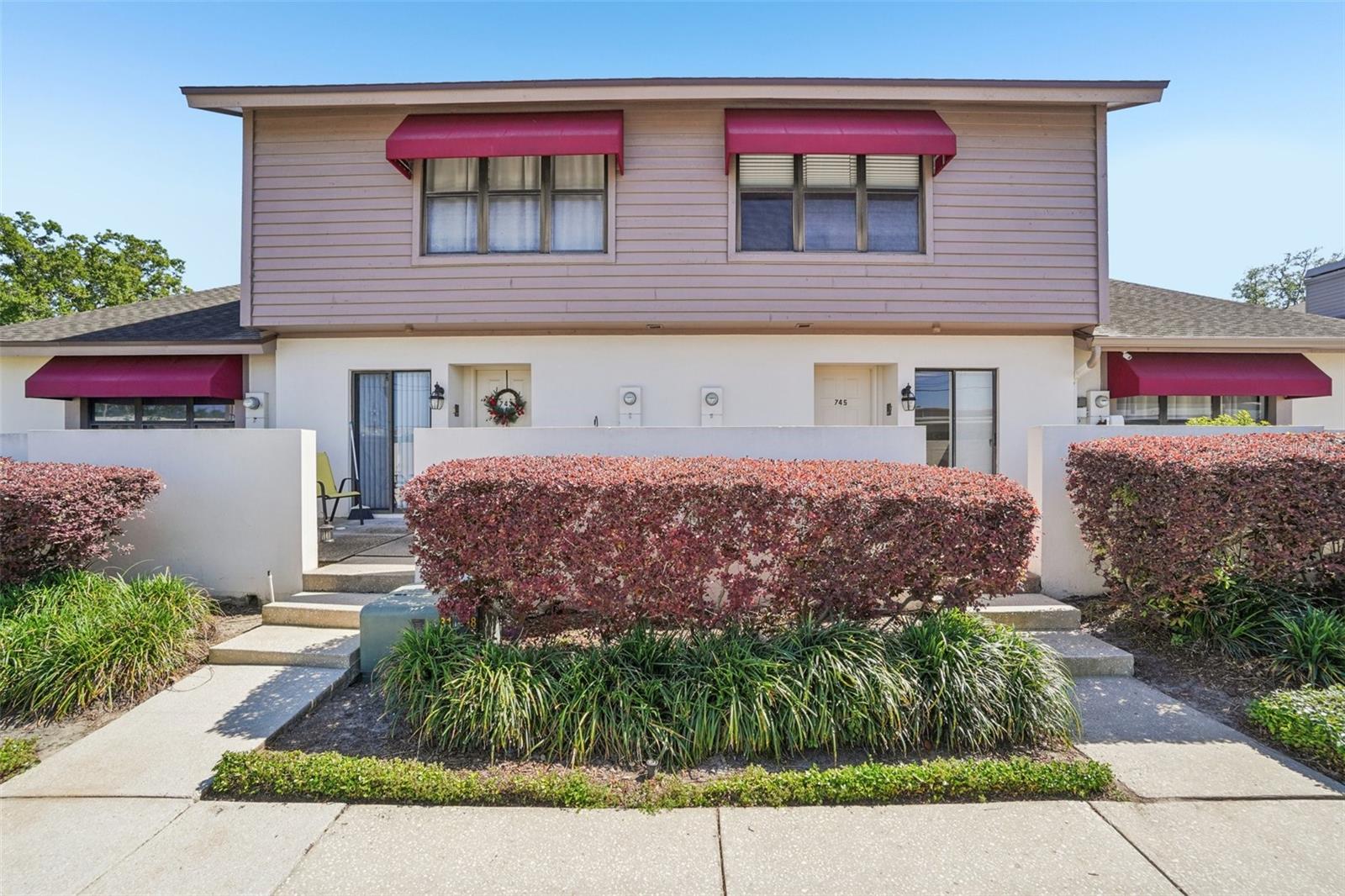 745 Oak Park Pl, Brandon