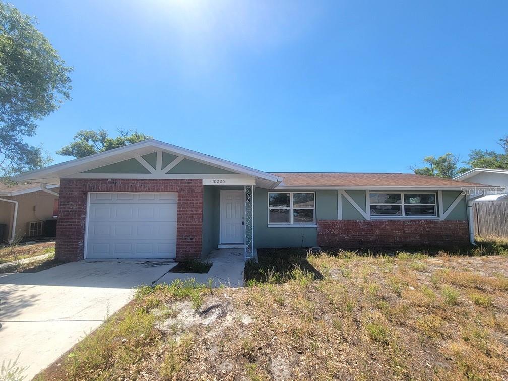 10225 Gardenia Ln, Port Richey