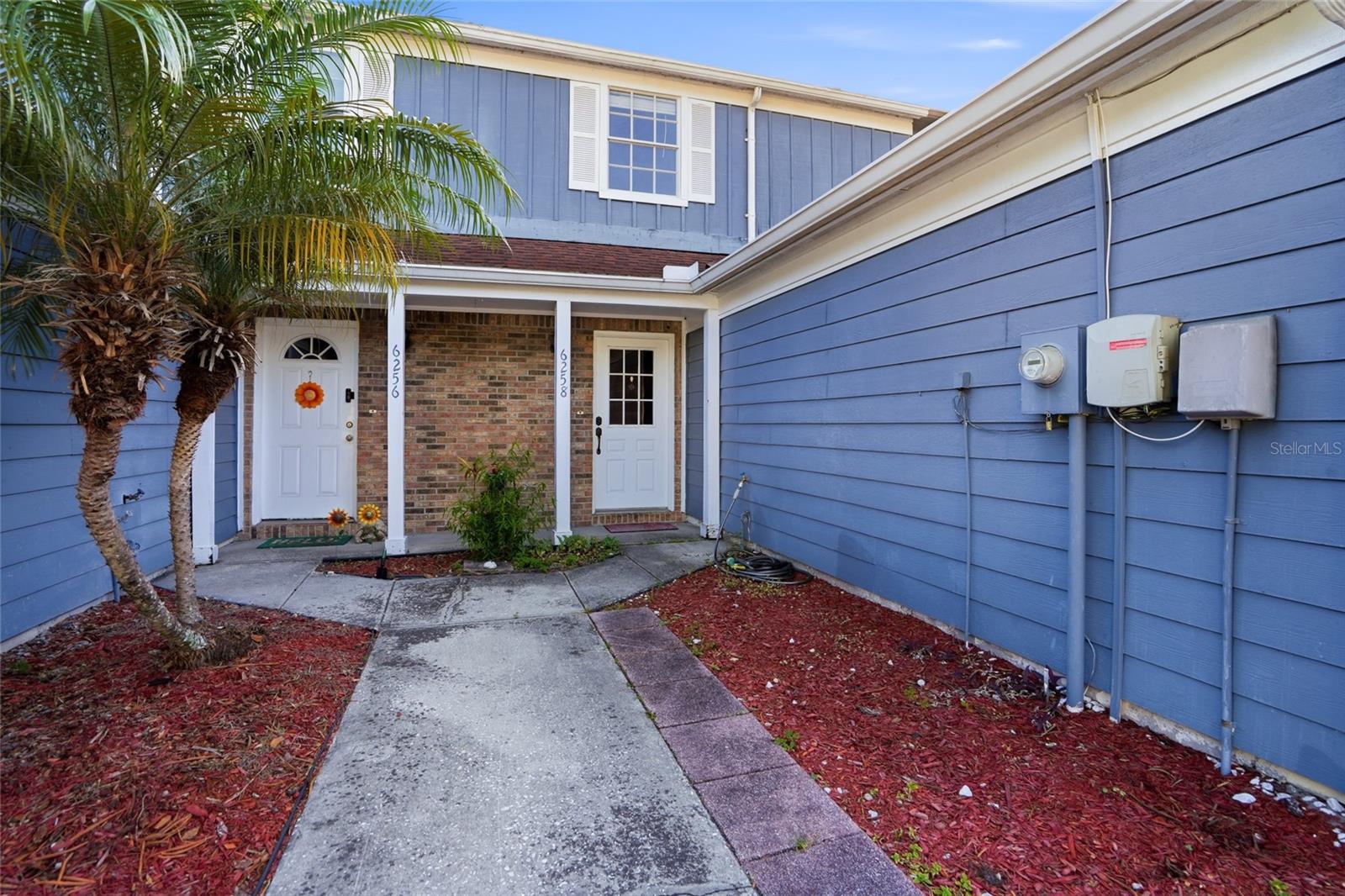6258 Oak Cluster Cir, Tampa