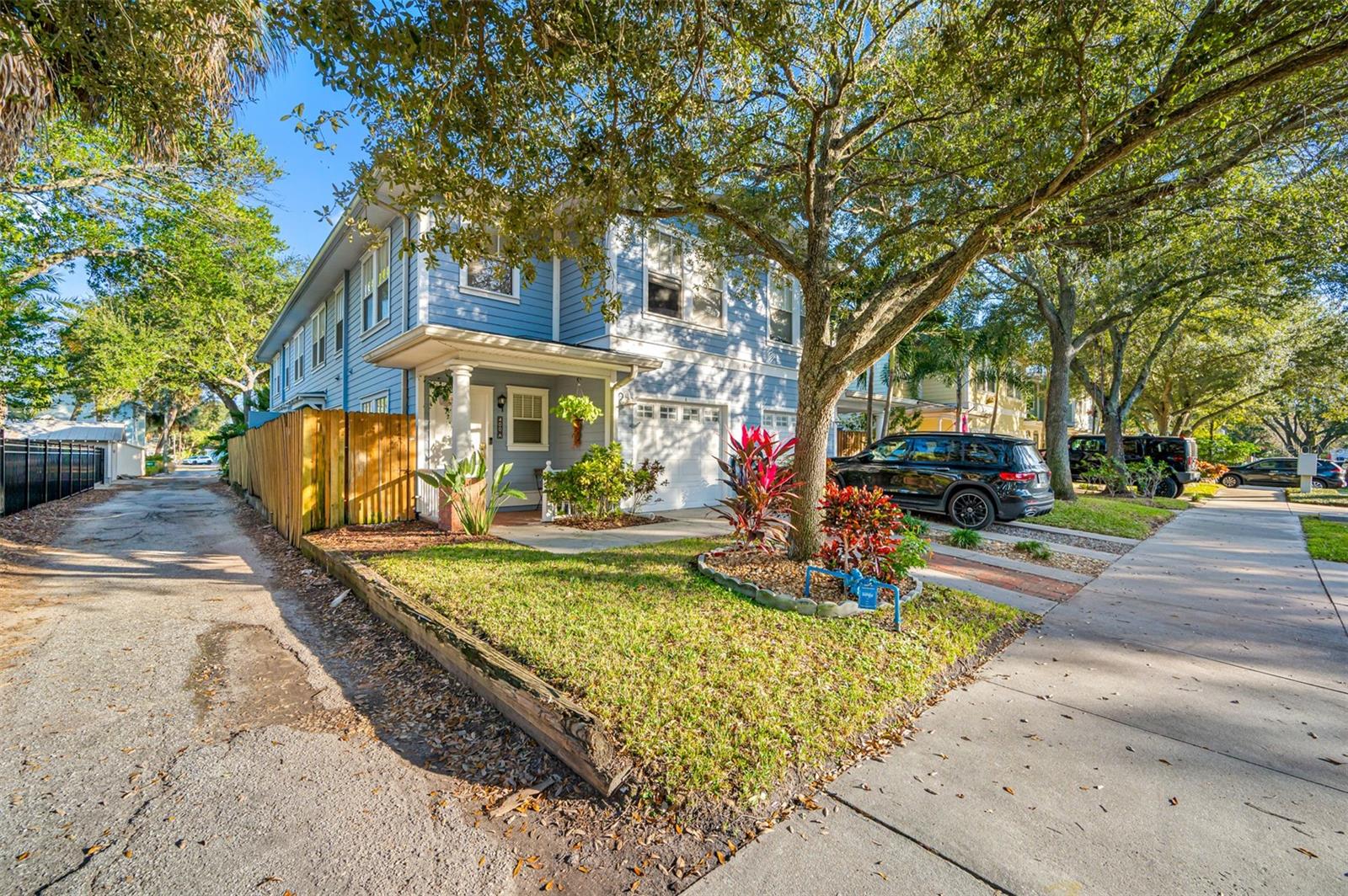 400 S Willow Ave #a, Tampa