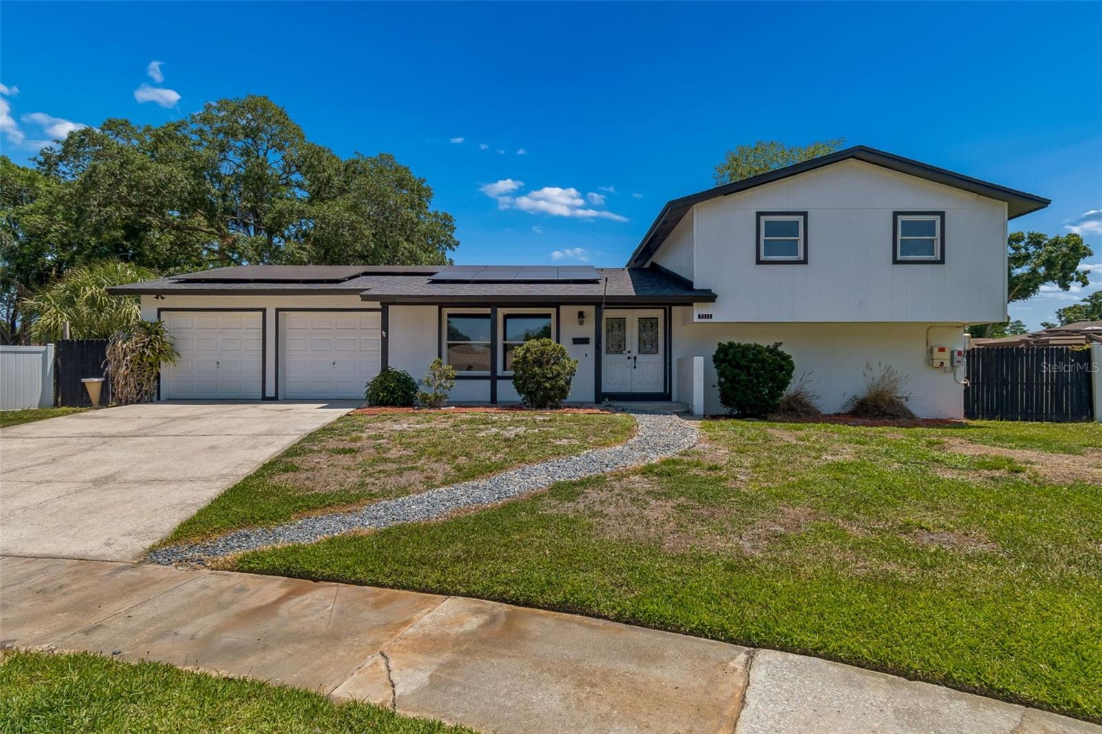 7111 Gateway Ct, Tampa