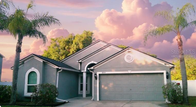 8512 Canterbury Lake Blvd, Tampa