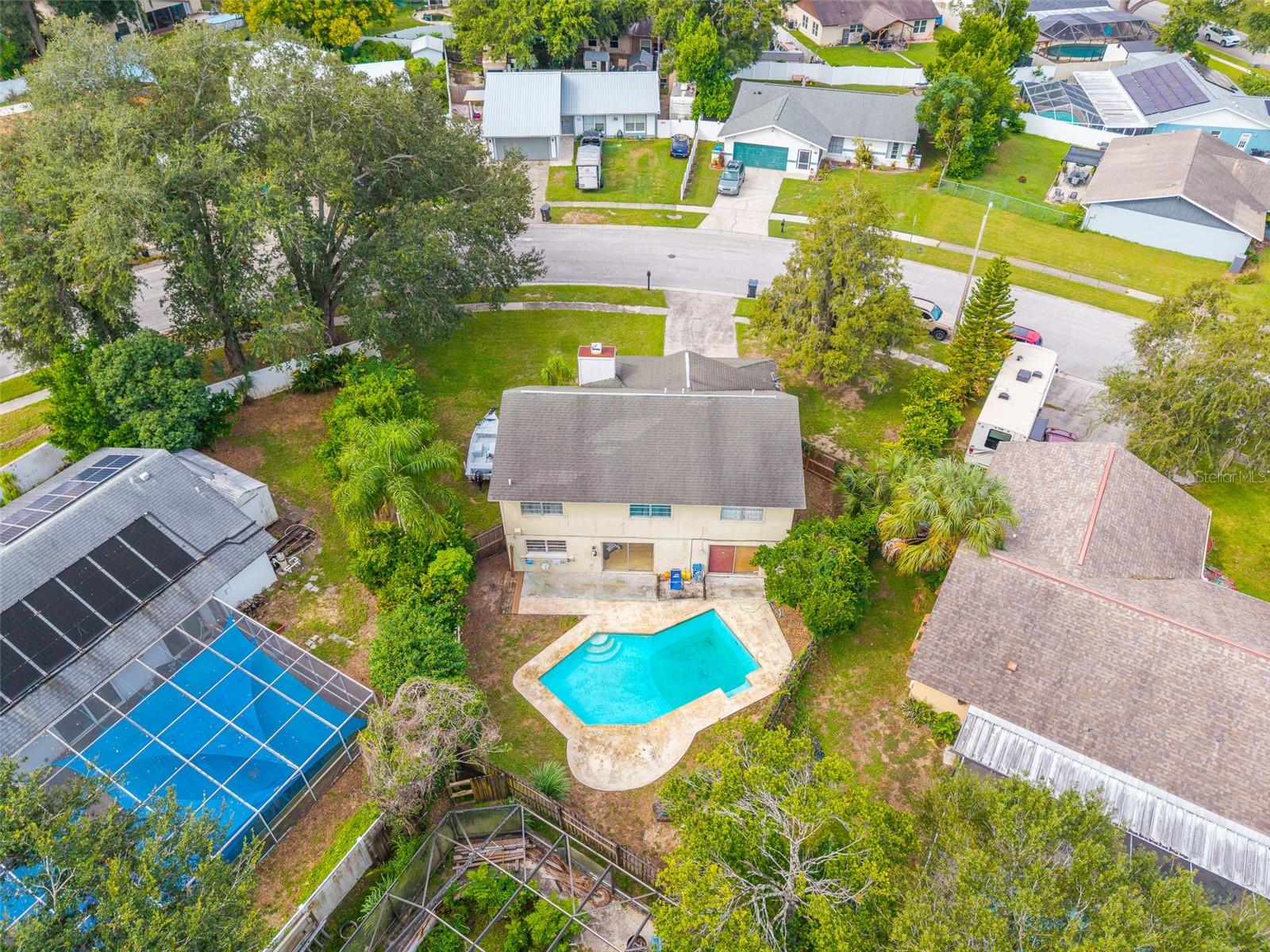 631 STONE DR