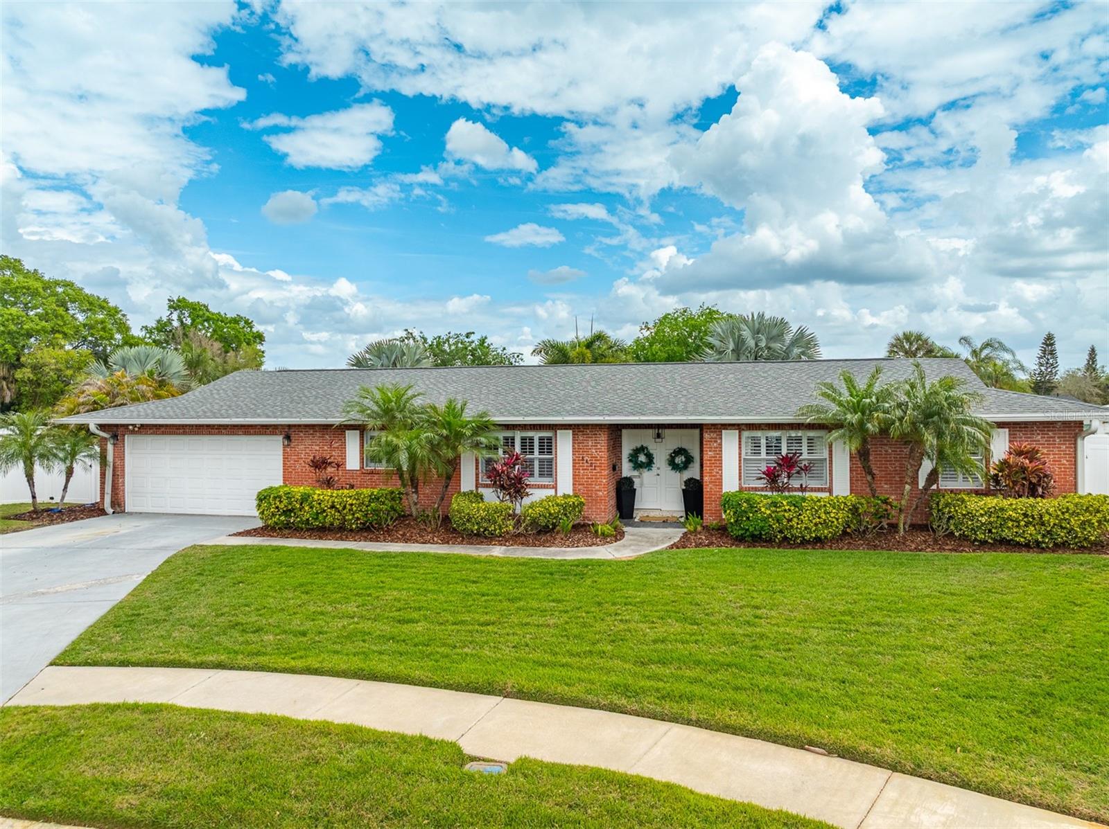 8401 Granite Pl, Tampa